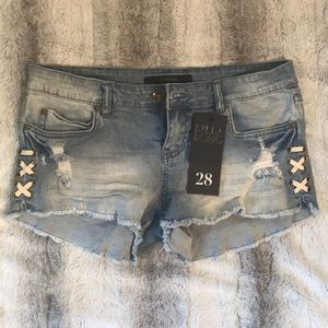 Billabong “Lite Hearted Shorts”